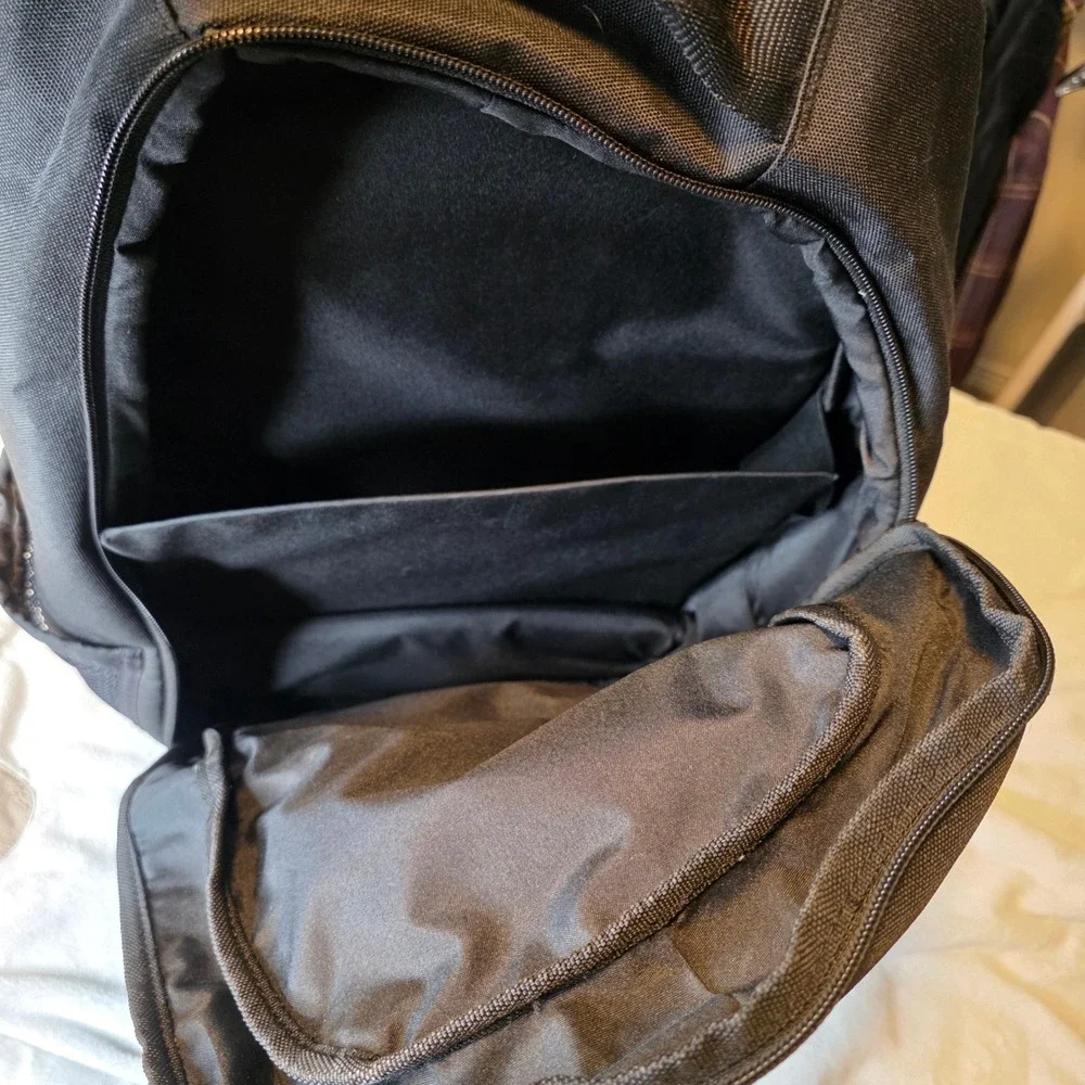 Targus Groove Laptop Backpack Black CVR600 Business Travel School Bag